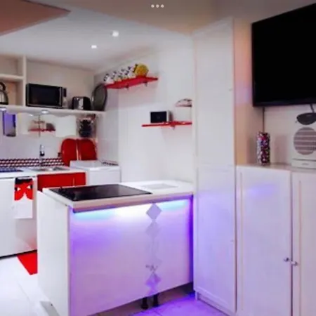 Atypique Calme, Quartier Vip, 50m Appartement Nice