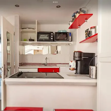 Apartment 2 Adultes Quartier Vip, Et Commerce Sur Place ,et Mini 1 Enfant 6 Ans Max *