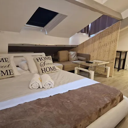 Apartment 2 Adultes Quartier Vip, Et Commerce Sur Place ,et Mini 1 Enfant 6 Ans Max
