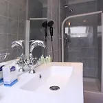 Atypique Calme, Quartier Vip, 50m Apartment *