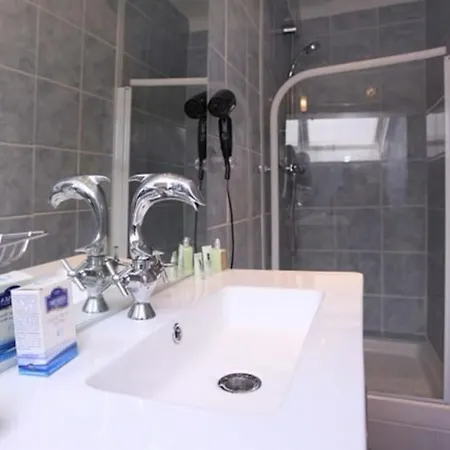 Atypique Calme, Quartier Vip, 50m Appartement *