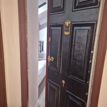 Atypique Calme, Quartier Vip, 50m 아파트