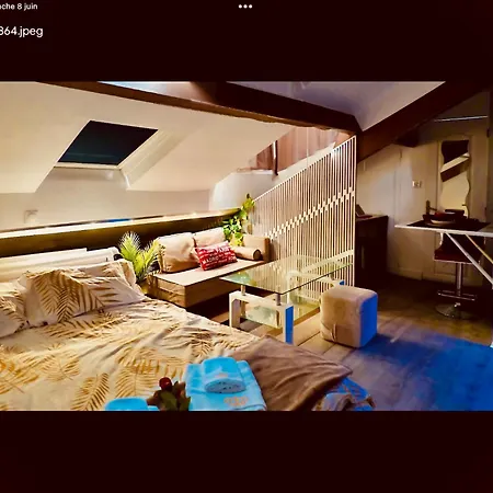 Atypique Calme, Quartier Vip, 50m 아파트 니스